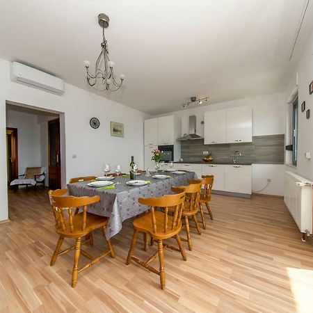 Apartments L&L Дугі-Рат Екстер'єр фото