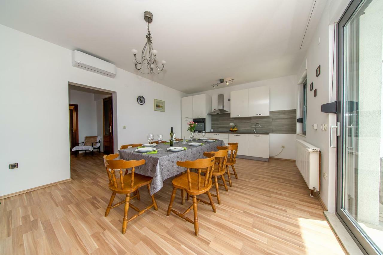 Apartments L&L Дугі-Рат Екстер'єр фото