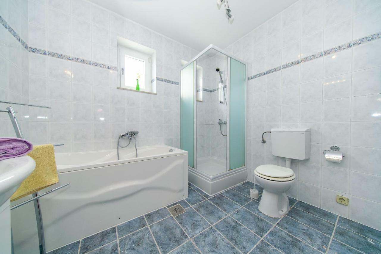 Apartments L&L Дугі-Рат Екстер'єр фото