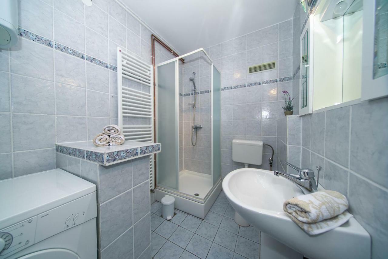 Apartments L&L Дугі-Рат Екстер'єр фото
