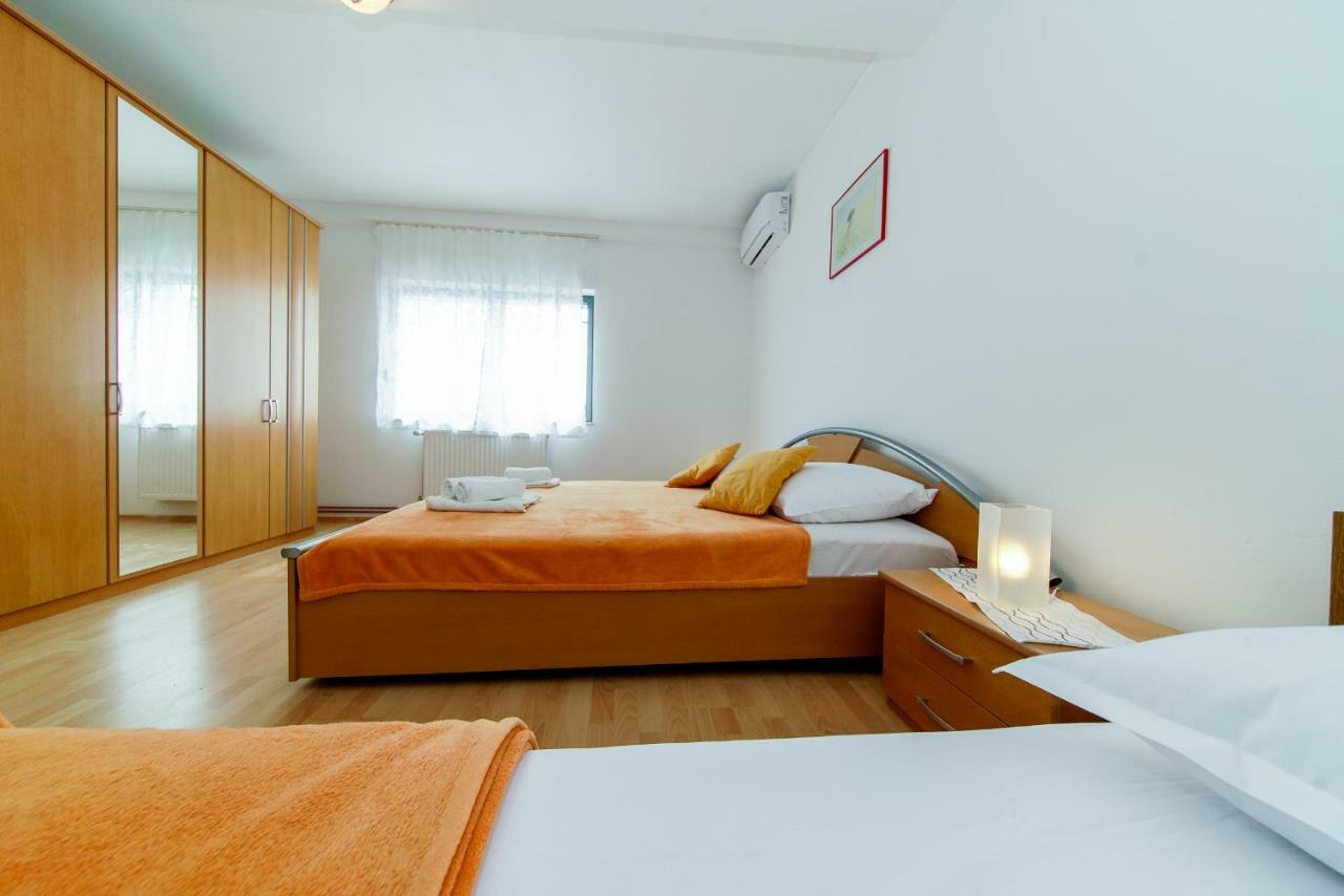Apartments L&L Дугі-Рат Екстер'єр фото